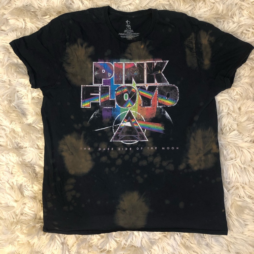 SOLD Pink Floyd distressed paint splattered men’s T-shirt